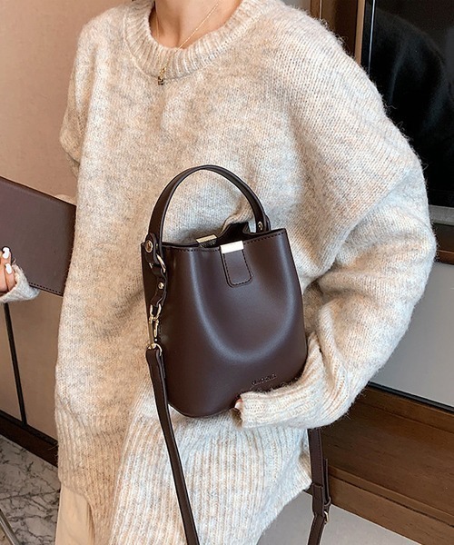 Chaco closet(チャコ クローゼット)の「2WAYバケツ型ショルダーバック/ワンハンドバック(ショルダーバッグ・レディース・ブラック/ダークブラウン/ブラウン/アイボリー/キャメル・FREE)」の9枚目の写真