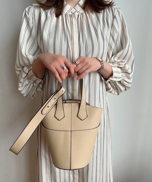 KOBE LETTUCE（コウベレタス）の「2Wayボックスショルダーバッグ（ショルダーバッグ・レディース・アイボリー/ベージュ/ブラウン/ブラック・FREE）」の4枚目の写真