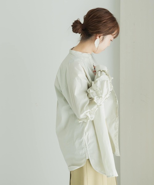 LAATO(ラート)の「LOVE FRILL SHIRTS(シャツ/ブラウス・レディース・チャコールグレー/オフホワイト・FREE)」の4枚目の写真