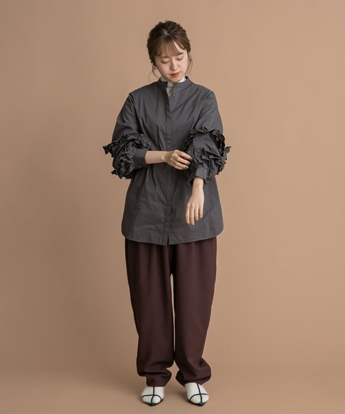 LAATO(ラート)の「LOVE FRILL SHIRTS(シャツ/ブラウス・レディース・チャコールグレー/オフホワイト・FREE)」の6枚目の写真