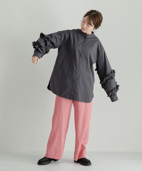 LAATO(ラート)の「LOVE FRILL SHIRTS(シャツ/ブラウス・レディース・チャコールグレー/オフホワイト・FREE)」の9枚目の写真