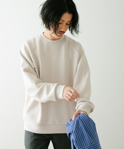 ITEMS URBANRESEARCH（アイテムズ アーバンリサーチ）の「ライトダンボール クルーネックプルオーバー（スウェット・メンズ・ベージュ/チャコールグレー/グレー/ブルー・MEDIUM/LARGE）」の13枚目の写真