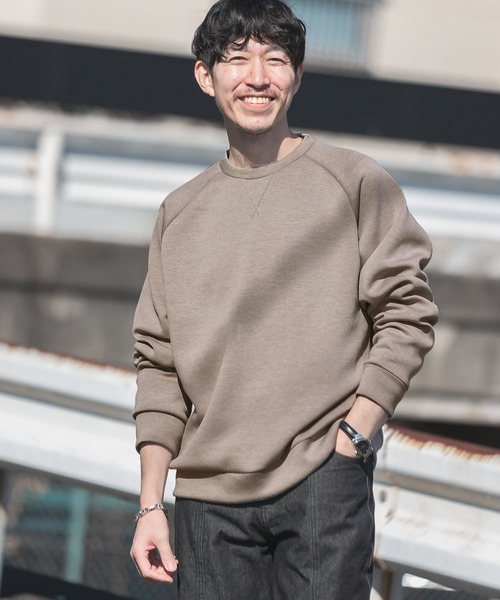 ITEMS URBANRESEARCH（アイテムズ アーバンリサーチ）の「ライトダンボール クルーネックプルオーバー（スウェット・メンズ・ベージュ/チャコールグレー/グレー/ブルー・MEDIUM/LARGE）」の18枚目の写真