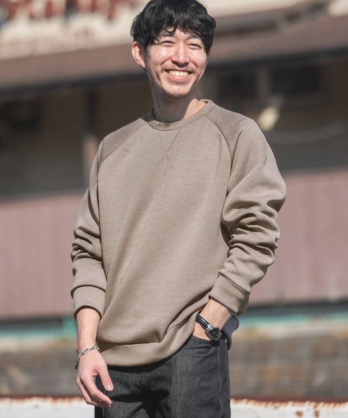 ITEMS URBANRESEARCH（アイテムズ アーバンリサーチ）の「ライトダンボール クルーネックプルオーバー（スウェット・メンズ・ベージュ/チャコールグレー/グレー/ブルー・MEDIUM/LARGE）」の19枚目の写真