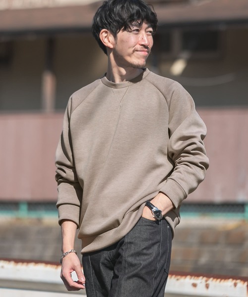 ITEMS URBANRESEARCH（アイテムズ アーバンリサーチ）の「ライトダンボール クルーネックプルオーバー（スウェット・メンズ・ベージュ/チャコールグレー/グレー/ブルー・MEDIUM/LARGE）」の20枚目の写真