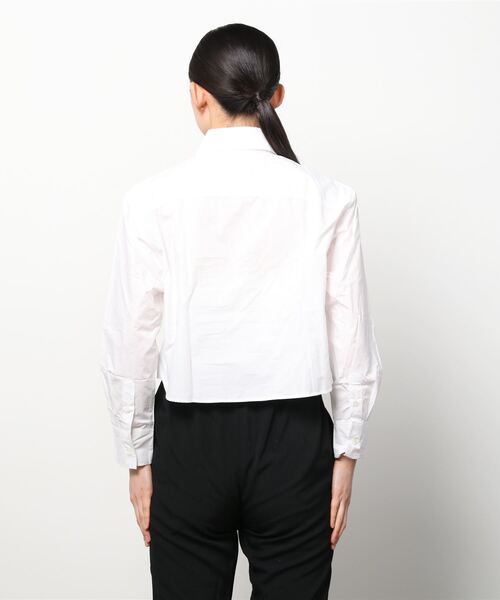 Banana Republic(バナナリパブリック)の「ペーパーウェイト ポプリン ボクシー クロップド シャツ(シャツ/ブラウス・レディース・ホワイト/ホワイト×ネイビー/マルチ/グリーン/イエロー/ブラック/グリーン系その他/ネイビー/その他・S/M/L/XS)」の17枚目の写真