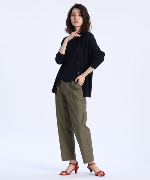 INED（イネド）の「ホールガーメント(R)Vネックカーディガン《Cuoo》（カーディガン/ボレロ・レディース・ホワイト/ネイビー/モカ・9号）」の11枚目の写真