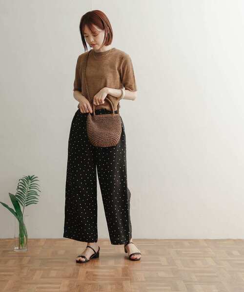 URBAN RESEARCH DOORS（アーバンリサーチドアーズ）の「リネンクルーネックプルオーバー（Tシャツ/カットソー・レディース・ブラック/ブラウン/ベージュ・MEDIUM）」の11枚目の写真