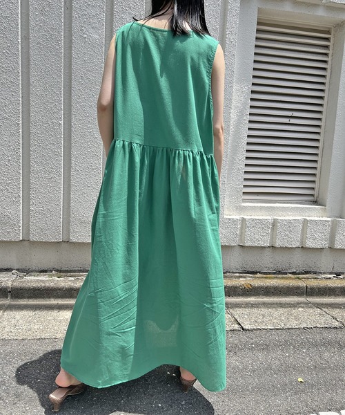 Jewelobe(ジュエローブ)の「シェル釦ノースリロングワンピース(ワンピース・レディース・グリーン/カーキ/ブルー/ブラック・FREE)」の17枚目の写真