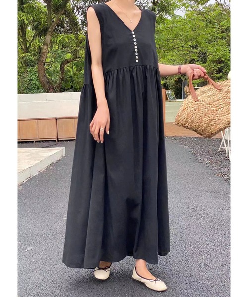 Jewelobe(ジュエローブ)の「シェル釦ノースリロングワンピース(ワンピース・レディース・グリーン/カーキ/ブルー/ブラック・FREE)」の21枚目の写真