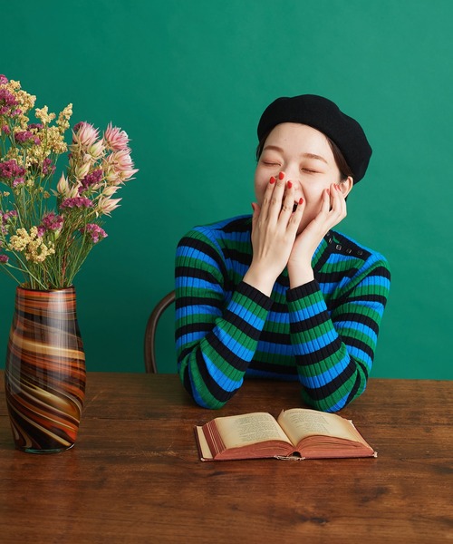 CHILD WOMAN（チャイルドウーマン）の「VICTORIA ボーダーワイドリブハイネックプルオーバー（ニット/セーター・レディース・レッド/ブラック/グリーン/イエロー・FREE）」の3枚目の写真