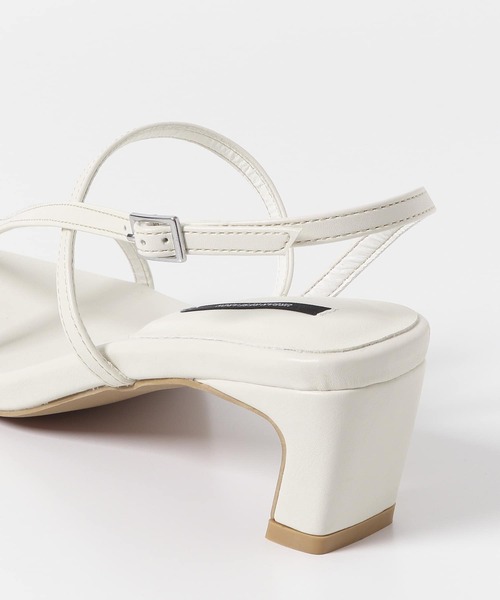 URBAN RESEARCH（アーバンリサーチ）の「ナローストラップサンダル（サンダル・レディース・アイボリー/イエロー系その他/ブルー系その他・38/37/36）」の5枚目の写真
