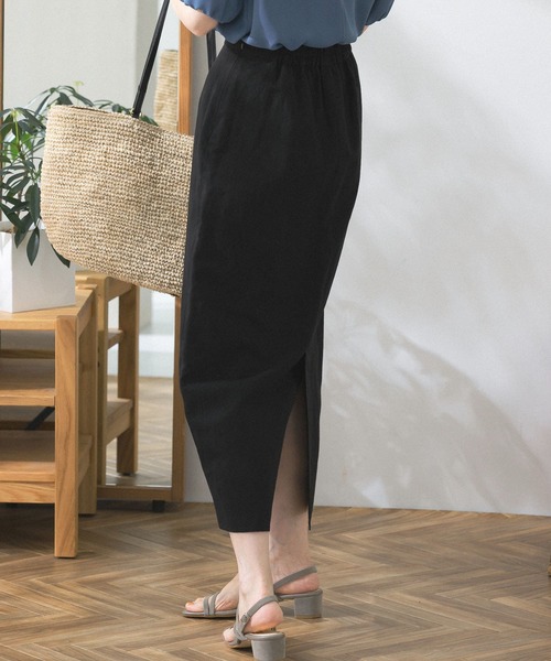 URBAN RESEARCH ROSSO WOMEN（アーバンリサーチ　ロッソ）の「イージーストレートロングスカート（スカート・レディース・グリーン/ブラック/ベージュ・FREE）」の12枚目の写真