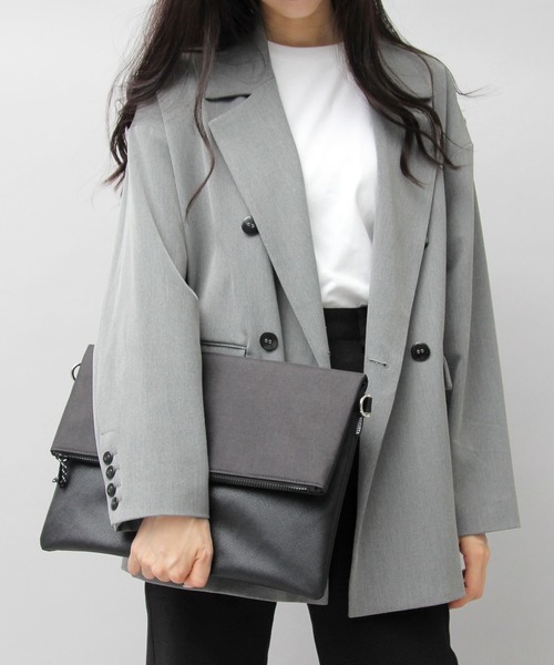 REGiSTA（レジスタ）の「異素材コンビ クラッチバッグ / ヘザーカラーPVC / フェイクレザー / ショルダーバッグ（クラッチバッグ・メンズ・ブラック/グレー・FREE）」の4枚目の写真