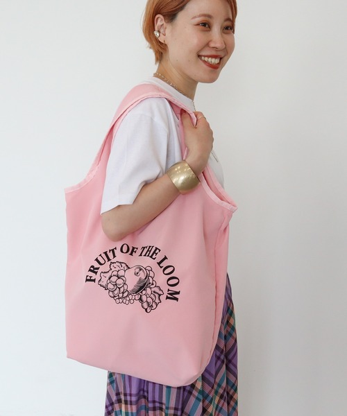 AMERICAN HOLIC(アメリカンホリック)の「【FRUIT OF THE LOOM】ポケッタブルロゴショッパー(エコバッグ/サブバッグ・レディース・ブラック/ベージュ/ネイビー/ピンク/オレンジ/ミント・FREE)」の5枚目の写真