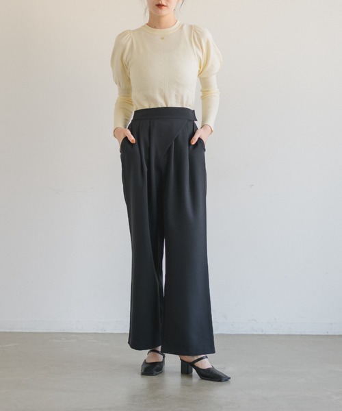 idem（イデム）の「wrap loose tuck pants/ラップルーズタックパンツ【Sサイズ展開あり】（スラックス・レディース・ブラック/グレイッシュベージュ/テラコッタ/アイボリー・SMALL/FREE）」の15枚目の写真