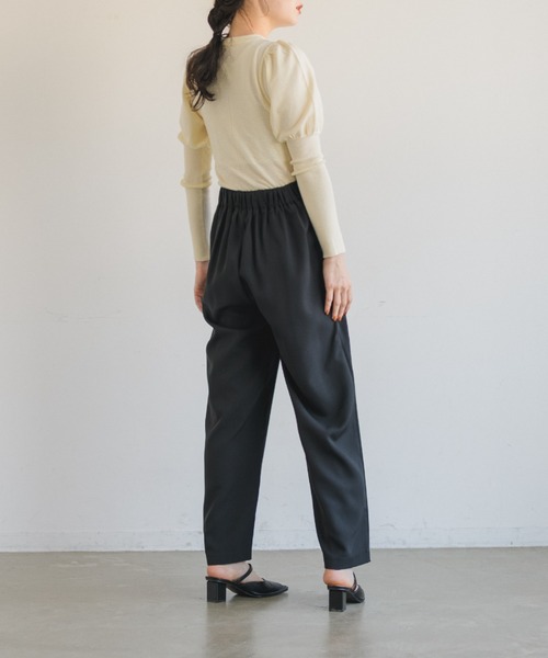 idem（イデム）の「wrap loose tuck pants/ラップルーズタックパンツ【Sサイズ展開あり】（スラックス・レディース・ブラック/グレイッシュベージュ/テラコッタ/アイボリー・SMALL/FREE）」の18枚目の写真