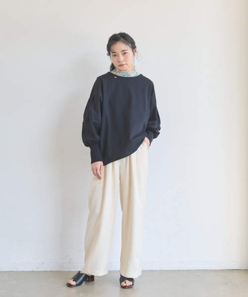 idem（イデム）の「wrap loose tuck pants/ラップルーズタックパンツ【Sサイズ展開あり】（スラックス・レディース・ブラック/グレイッシュベージュ/テラコッタ/アイボリー・SMALL/FREE）」の13枚目の写真