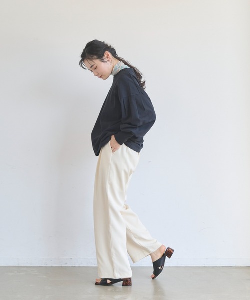 idem（イデム）の「wrap loose tuck pants/ラップルーズタックパンツ【Sサイズ展開あり】（スラックス・レディース・ブラック/グレイッシュベージュ/テラコッタ/アイボリー・SMALL/FREE）」の14枚目の写真