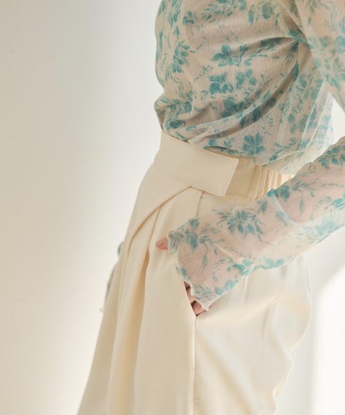 idem（イデム）の「wrap loose tuck pants/ラップルーズタックパンツ【Sサイズ展開あり】（スラックス・レディース・ブラック/グレイッシュベージュ/テラコッタ/アイボリー・SMALL/FREE）」の9枚目の写真