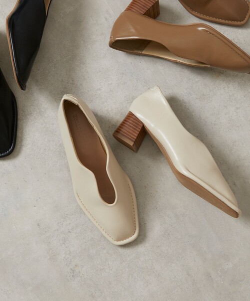 FREAK'S STORE（フリークスストア）の「【限定展開】スリットヒールパンプス（パンプス・レディース・ナチュラル/ブラック/ベージュ・23.0cm/23.5cm/24.0cm/24.5cm）」の3枚目の写真