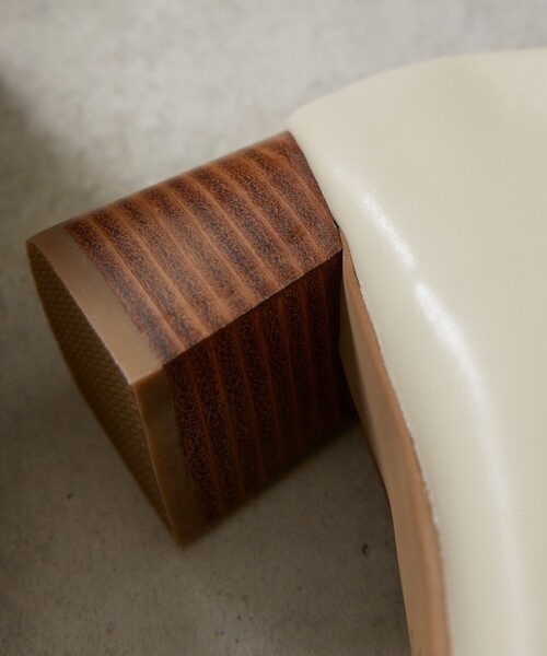 FREAK'S STORE（フリークスストア）の「【限定展開】スリットヒールパンプス（パンプス・レディース・ナチュラル/ブラック/ベージュ・23.0cm/23.5cm/24.0cm/24.5cm）」の6枚目の写真