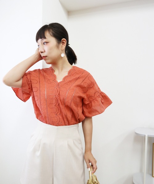 Brownie（ブラウニー）の「Brownie Vネックレース切替袖フリルブラウス（シャツ/ブラウス・レディース・ホワイト/ブラック/オレンジ・FREE）」の9枚目の写真