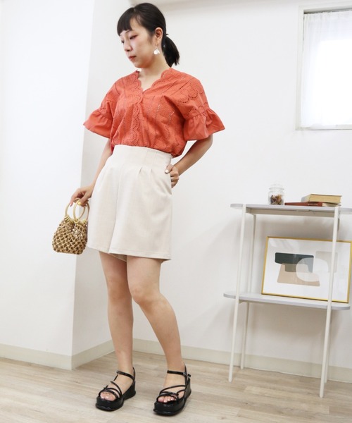 Brownie（ブラウニー）の「Brownie Vネックレース切替袖フリルブラウス（シャツ/ブラウス・レディース・ホワイト/ブラック/オレンジ・FREE）」の15枚目の写真