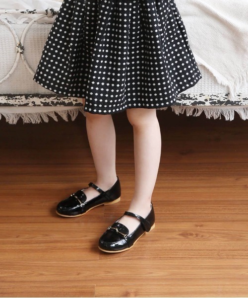 Rora（ローラ）の「サンサン エナメルシューズ（パンプス・キッズ・ブラック・16cm/21cm/20cm/22cm/17cm/18cm/19cm）」の7枚目の写真