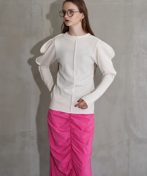 Solace（ソレイス）の「ウェーブショルダーパイルトップス（Tシャツ/カットソー・レディース・ブラック/ナチュラル/パープル・FREE）」の7枚目の写真