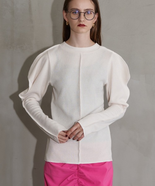 Solace（ソレイス）の「ウェーブショルダーパイルトップス（Tシャツ/カットソー・レディース・ブラック/ナチュラル/パープル・FREE）」の6枚目の写真