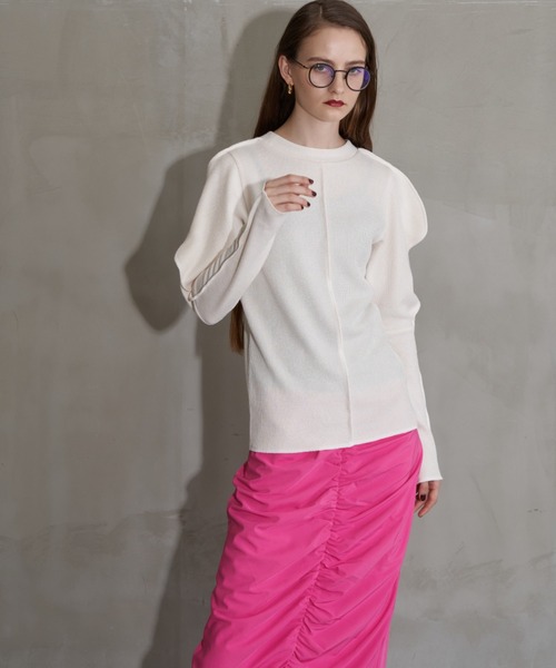 Solace（ソレイス）の「ウェーブショルダーパイルトップス（Tシャツ/カットソー・レディース・ブラック/ナチュラル/パープル・FREE）」の8枚目の写真