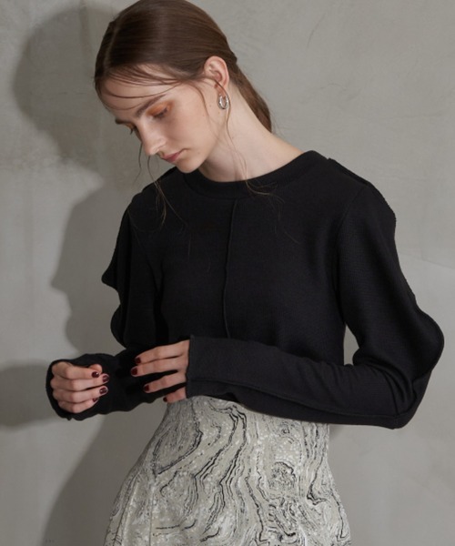 Solace（ソレイス）の「ウェーブショルダーパイルトップス（Tシャツ/カットソー・レディース・ブラック/ナチュラル/パープル・FREE）」の17枚目の写真