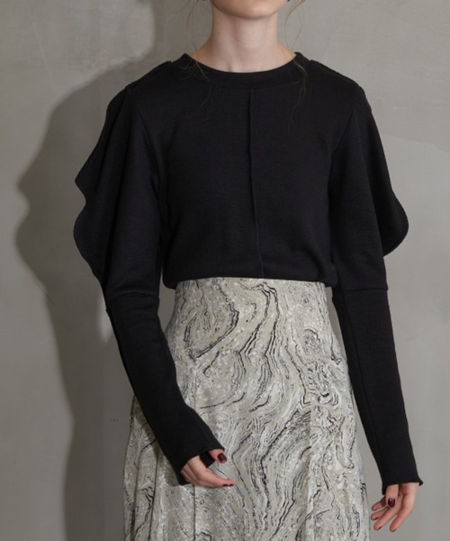 Solace（ソレイス）の「ウェーブショルダーパイルトップス（Tシャツ/カットソー・レディース・ブラック/ナチュラル/パープル・FREE）」の22枚目の写真