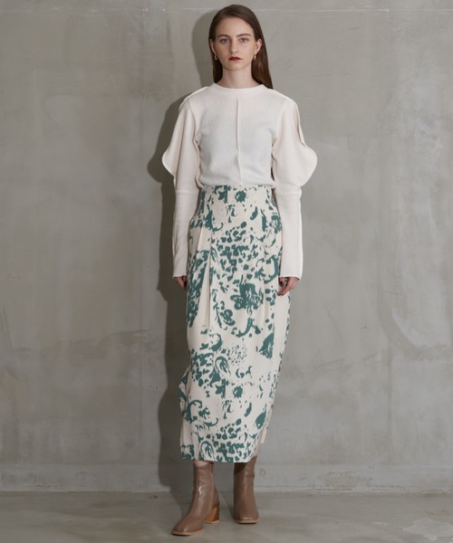 Solace（ソレイス）の「ウェーブショルダーパイルトップス（Tシャツ/カットソー・レディース・ブラック/ナチュラル/パープル・FREE）」の15枚目の写真