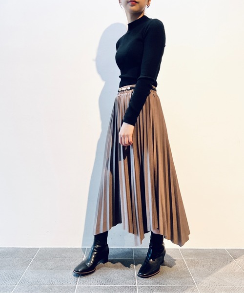 NOMAE（ノーマエ）の「アシンメトリープリーツスカート（スカート・レディース・ライトグレー/ブラック/ベージュ・FREE）」の5枚目の写真