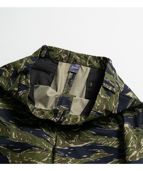 APPLEBUM（アップルバム）の「Mix Big Tapered Pants（チノパンツ・メンズ・ブラウン系カモフラージュ・MEDIUM/LARGE/X-LARGE）」の7枚目の写真