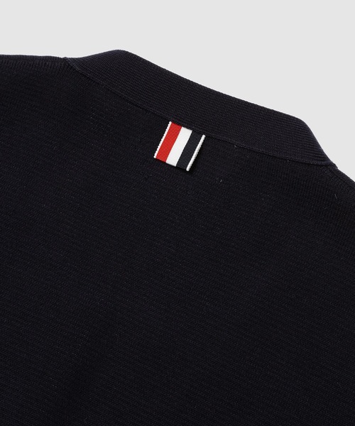 THOM BROWNE(トムブラウン)の「CLASSIC MILANO STITCH CARDIGAN W/ 4 BAR IN COTTON CREPE(カーディガン/ボレロ・レディース・ネイビー・38)」の4枚目の写真