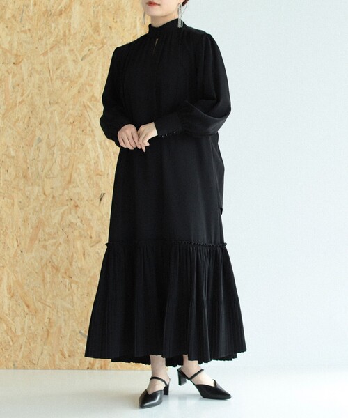 Ray BEAMS(レイビームス)の「RBS / バック レイヤード ワンピース(ワンピース・レディース・ブラック/クリーム・ONE SIZE)」の2枚目の写真