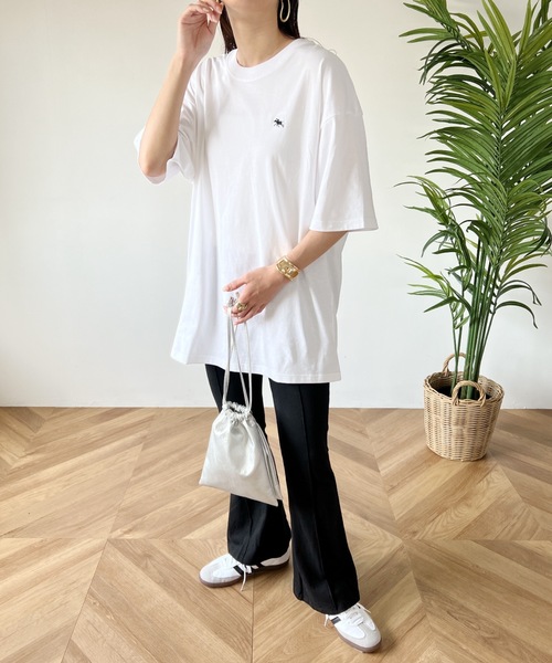 POLOCHAMPS（ポロチャンプス）の「【POLOCHAMPS/ポロチャンプス】 別注 オーバーサイズ ワンポイント刺繍 クルーネック半袖Tシャツ（Tシャツ/カットソー・レディース・ネイビー/ベージュ/ホワイト/ブラック/ダークグリーン・L/XL/M）」の6枚目の写真
