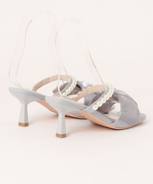 INGNI(イング)の「パール×シフォンキトゥンヒールサンダル(サンダル・レディース・グレー/オフホワイト・M/L)」の6枚目の写真