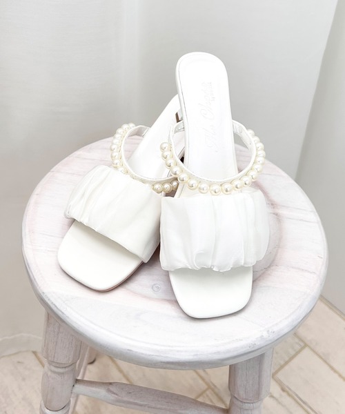 INGNI(イング)の「パール×シフォンキトゥンヒールサンダル(サンダル・レディース・グレー/オフホワイト・M/L)」の15枚目の写真