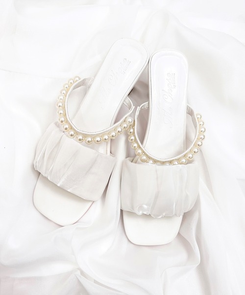 INGNI(イング)の「パール×シフォンキトゥンヒールサンダル(サンダル・レディース・グレー/オフホワイト・M/L)」の13枚目の写真