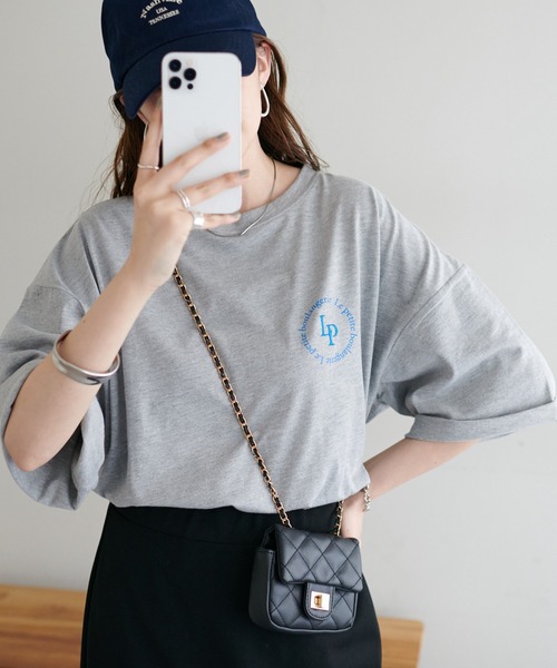 DISCOAT（ディスコート）の「【WEB限定】刺繍サークルロゴTシャツ（Tシャツ/カットソー・レディース・グレー/ホワイト/ホワイト系その他/ネイビー/オフホワイト/チャコールグレー/クリア・FREE）」の11枚目の写真