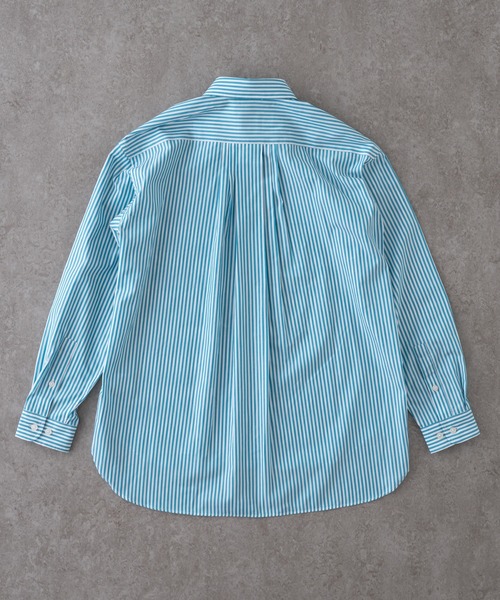 BRICK & SONS（ブリックアンドサンズ）の「リラックスバックプリーツシャツ＜ターコイズストライプ＞（シャツ/ブラウス・メンズ・エメラルド・XS/S/M/L）」の2枚目の写真