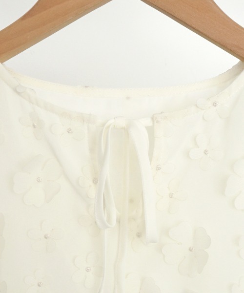 flower（フラワー）の「フローラルモチーフブラウス（シャツ/ブラウス・レディース・ブラック/アイボリー・FREE）」の10枚目の写真