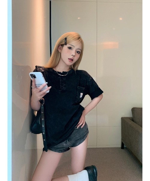 DEVICE(デバイス)の「ヘンリーネック 半袖 Tシャツ ロゴ刺繍 ヴィンテージライク ピグメント加工 ビッグシルエット ポケット 古着風(Tシャツ/カットソー・メンズ・ブラック・FREE)」の10枚目の写真