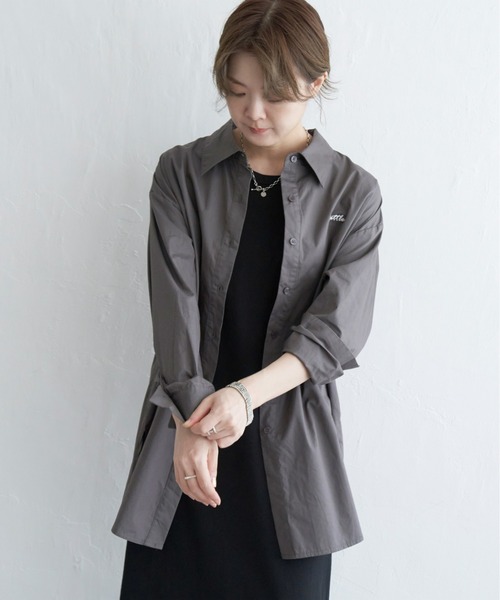 notch.(ノッチ)の「ロゴ刺繍シャツ(シャツ/ブラウス・レディース・ダークグレー/ブラウン/スカイブルー・M)」の22枚目の写真