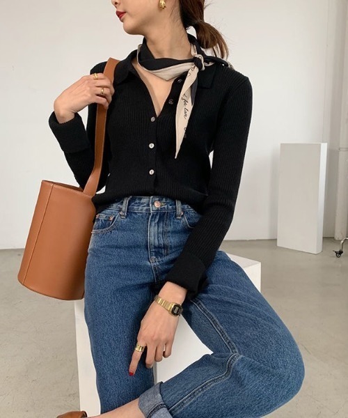 LADY LIKE（レディライク）の「衿付き前開きソフトリブニット（ニット/セーター・レディース・ブルー/ブラック/ベージュ/パープル/オレンジ/グリーン/レッド・M）」の9枚目の写真
