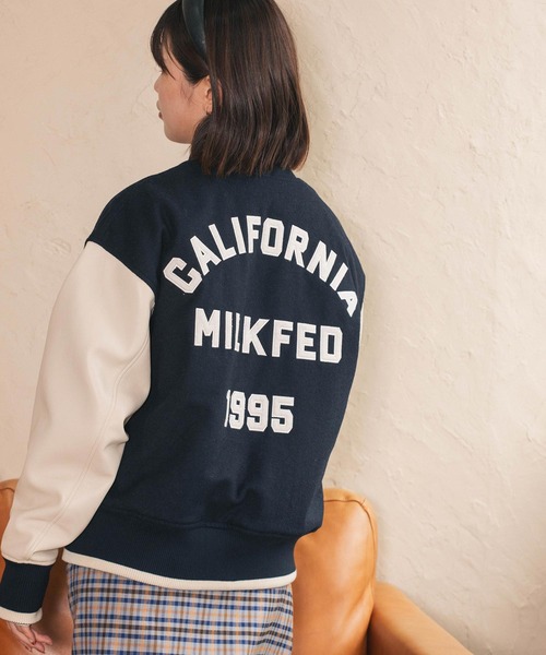 MILKFED.（ミルクフェド）の「VARSITY JACKET（スタジャン・レディース・ベージュ/ネイビー・ONE SIZE）」の20枚目の写真